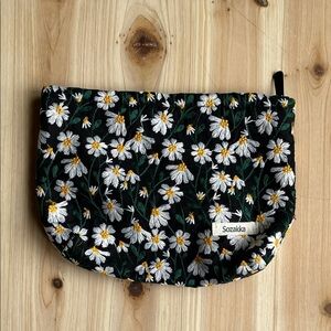 Sozakka Floral Black Daisy Embroidered Travel Cosmetics Bag